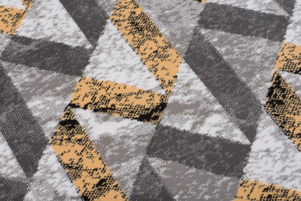 TA Koberec Q544C WHITE MAYA PP EYM Rozmer: 80x150 cm