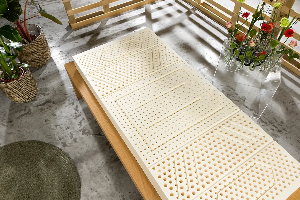 Novaya Extra vysoký latexový matrac ROYAL (všetky tvrdosti) Rozmer: 195x80, Poťahová látka: Aloe Vera, Tvrdosť matraca: Tvrdý (70 kg/m3)