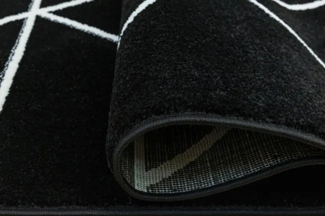 Koberec LIMA C877B čierny / biely