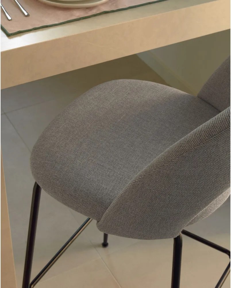 Sivé čalúnené barové stoličky v súprave 4 ks (výška sedadla 63 cm) Mahalia – Kave Home