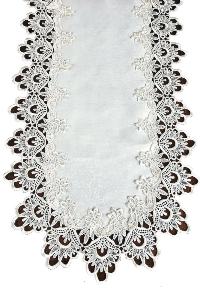 Oválny biely obrus zdobený krajkou Šírka: 80 cm | Dĺžka: 140 cm