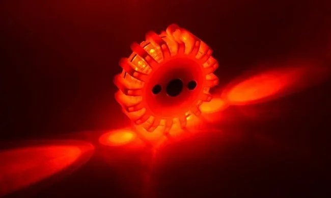 Zaparkorun Výstražné svetlo do auta 12 + 3 LED