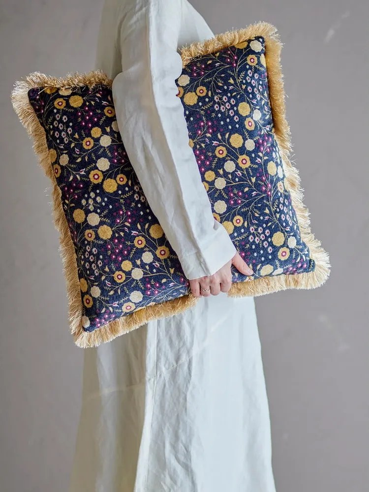 Dekoračný vankúš s prímesou bavlny 45x45 cm Eydis – Bloomingville