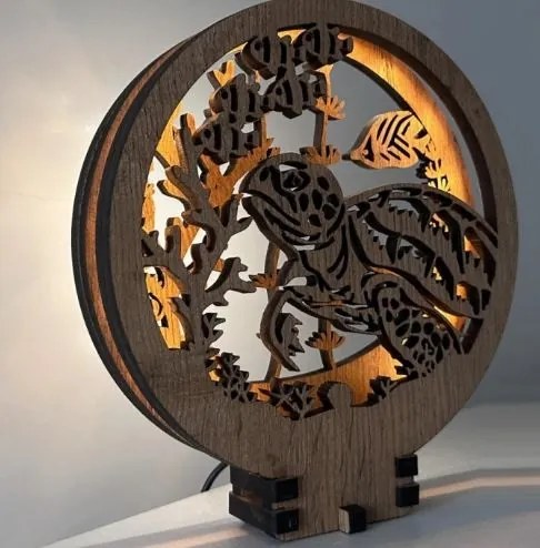 Drevená lampička na nočný stolík Korytnačka