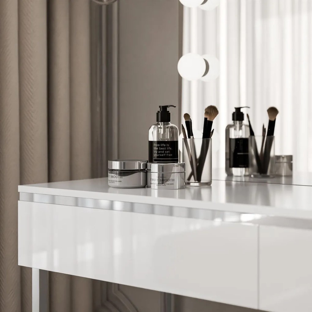 TOALETNÝ STOLÍK NESSIE ELITE BIELY LESK + STRIEBORNÝ PODSTAVEC