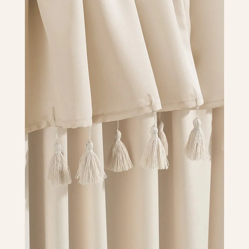 Krémový záves Astoria so strapcami na riasiacej páske 140 x 250 cm