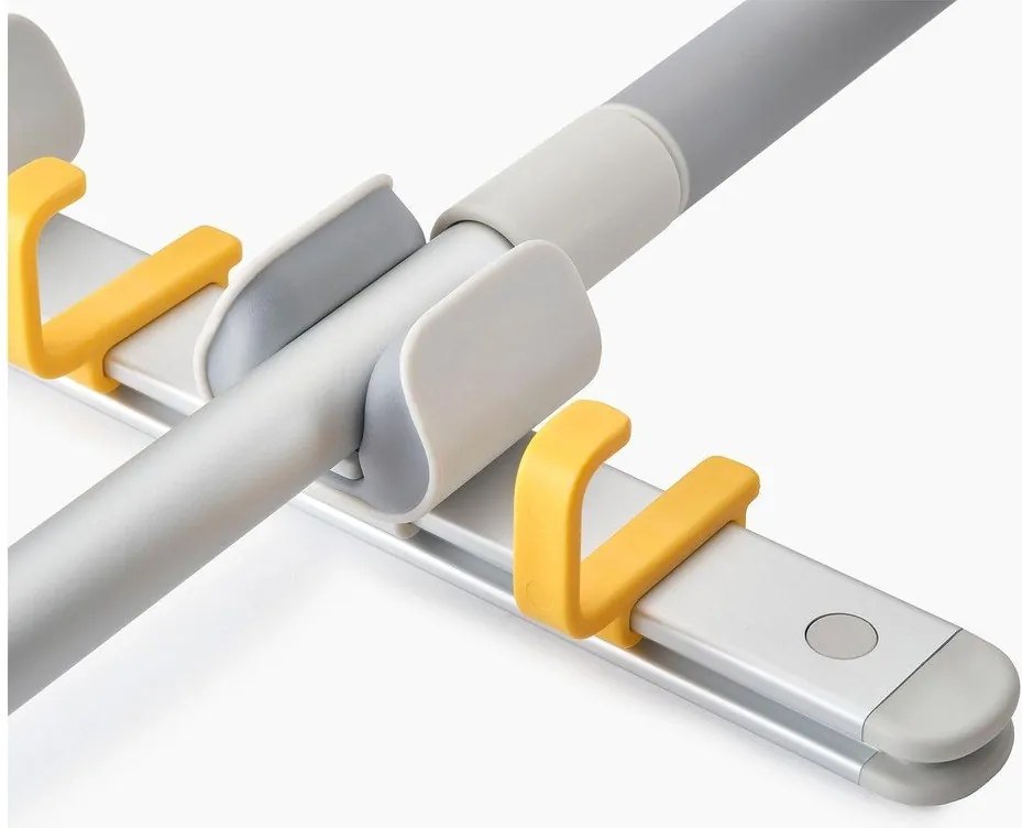 Držiak na upratovacie pomôcky CleanTech – Joseph Joseph