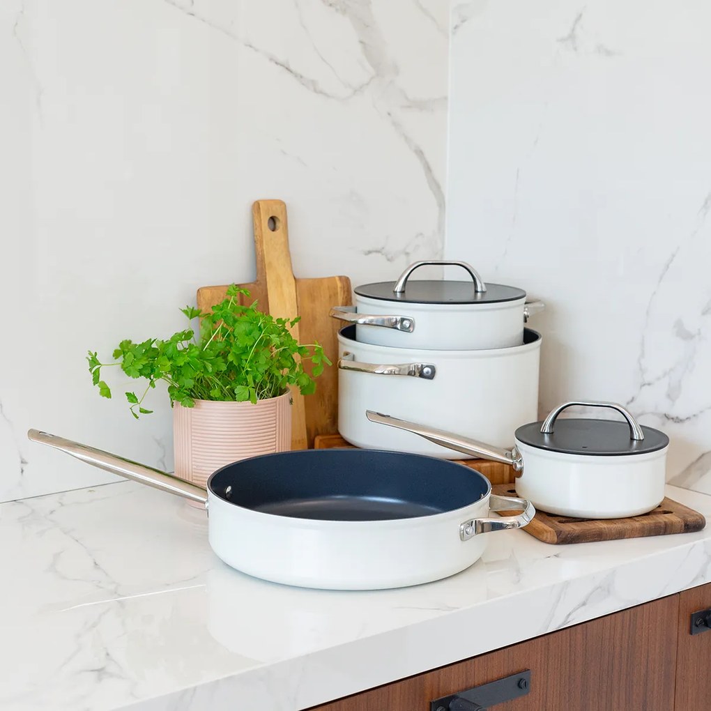 Panvica s titánovým povrchom Ø 28 cm, H: 7 cm - Saturn Terra Lunasol - 601310