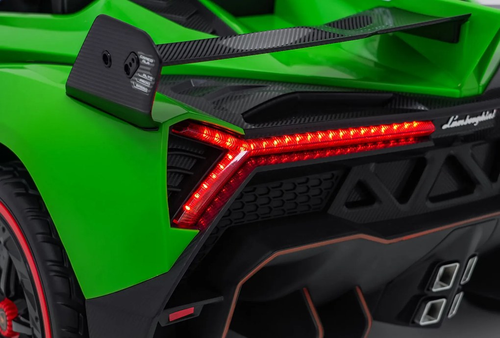 Ramiz Vozidlo Lamborghini Veneno zelené