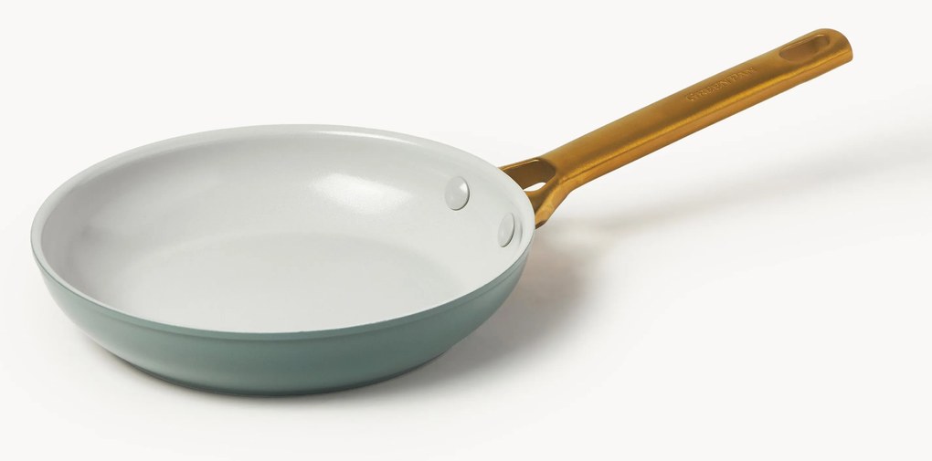 Panvica's nepriľnavým povrchom Padova