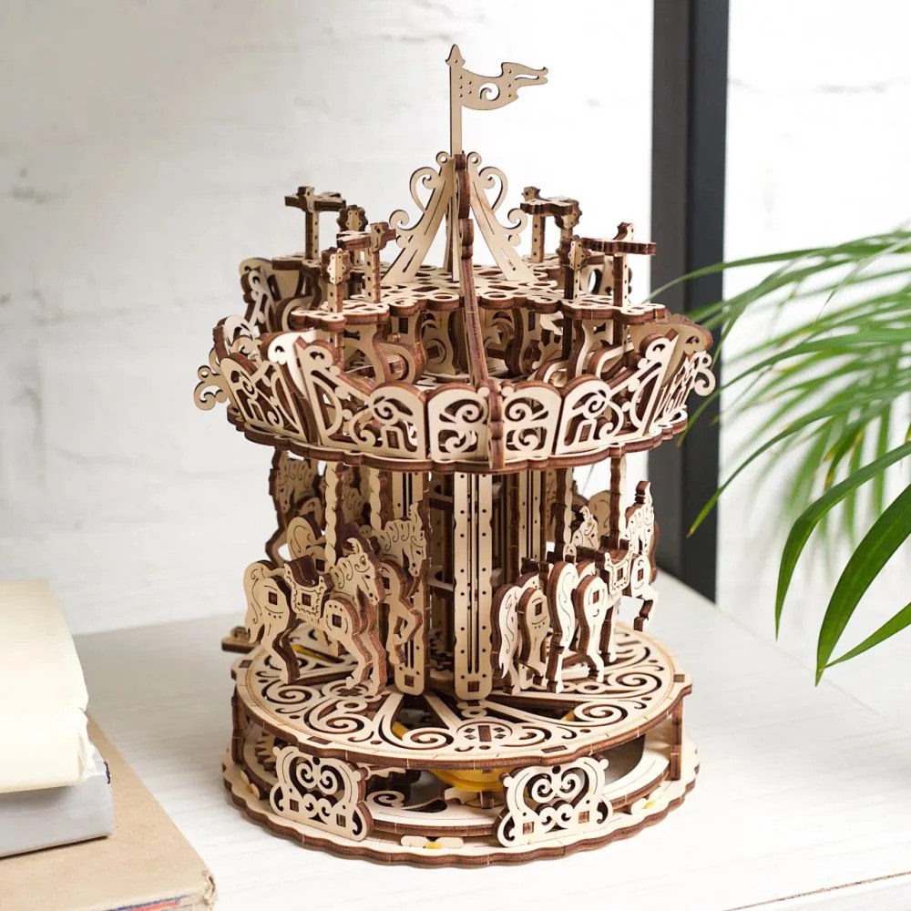 Ugears 3D puzzle Kolotoč 305 ks