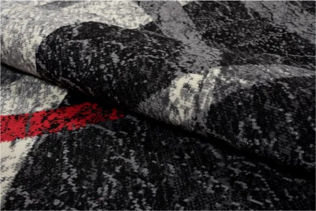 Koberec QMEGA PP CRM T157A čierny / červený