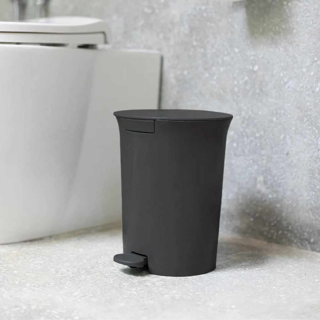 Pedálový odpadkový kôš 5 l, čierna