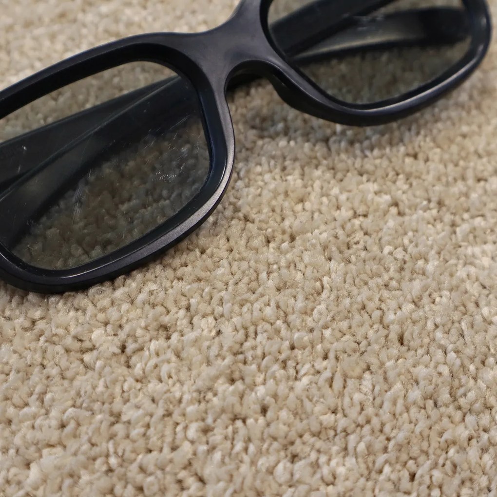 ITC, Metrážny koberec Feliz 034, na mieru, šíře 4m, béžová, filc, detská izba