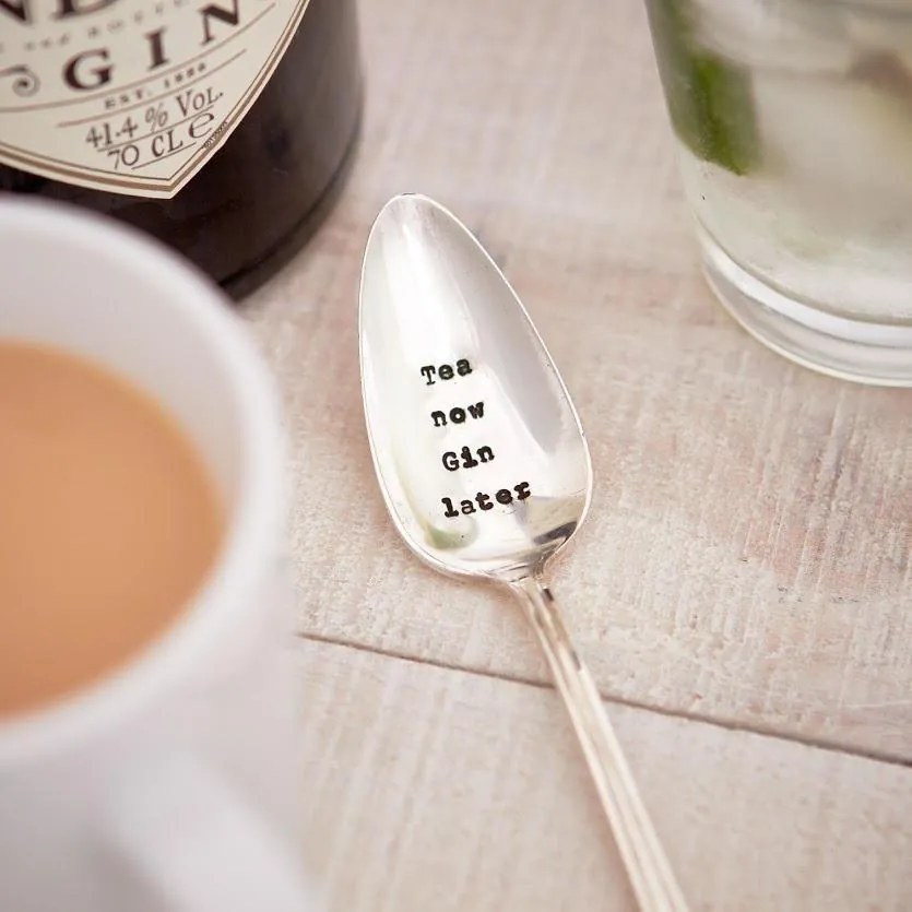 La de da! Living Postriebrená čajová lyžička Tea Now, Gin Later