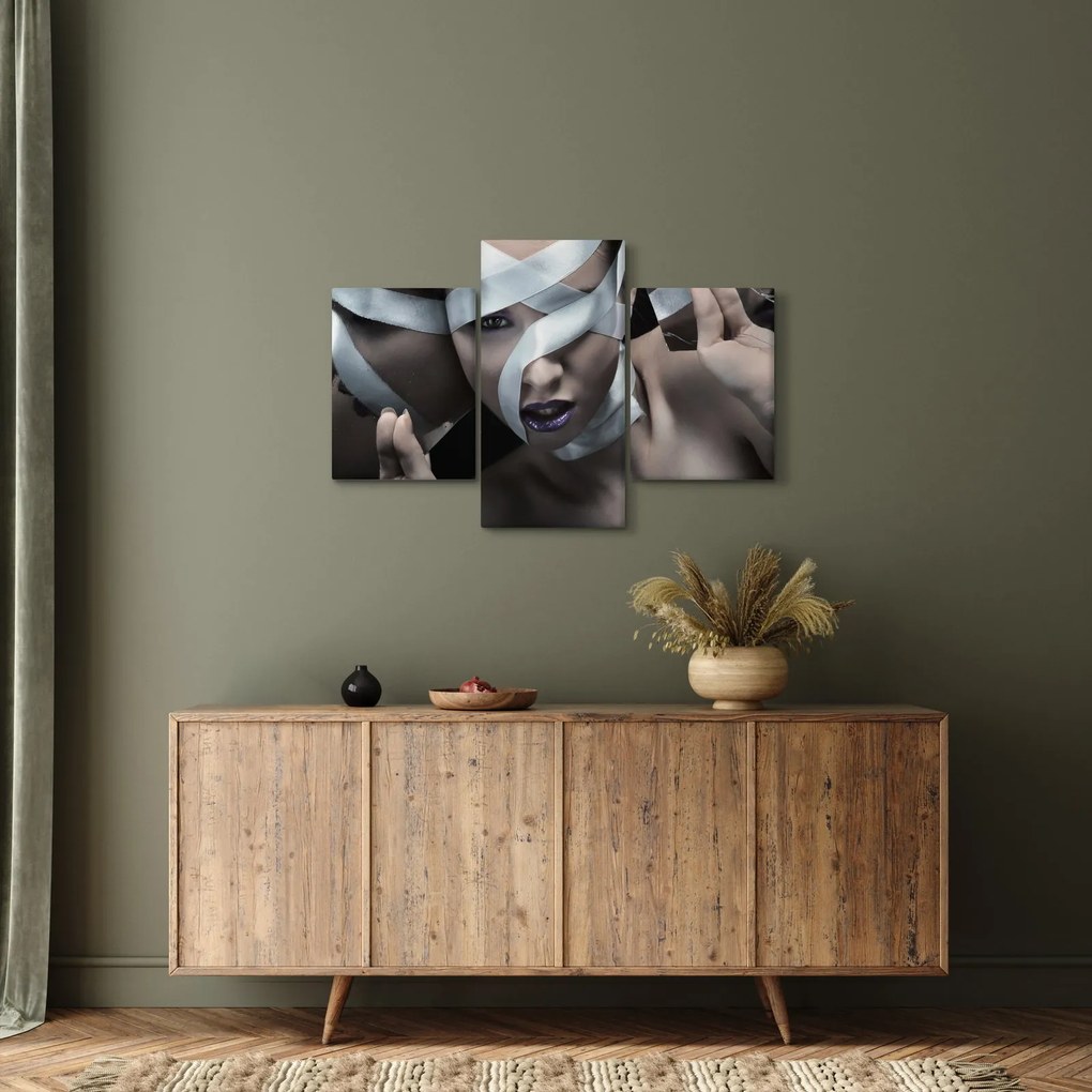 Obraz ženy so stuhou (90x60 cm)