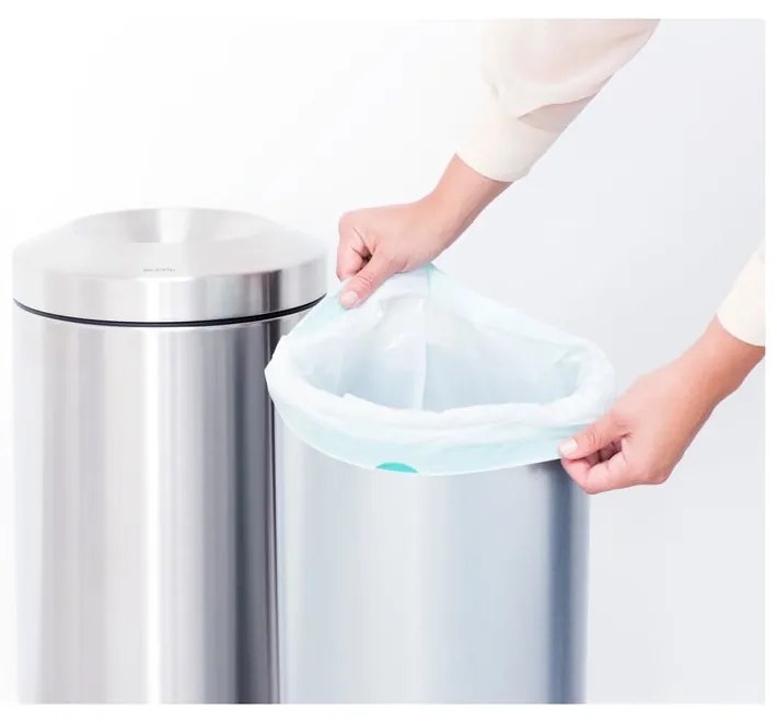 Oceľový odpadkový kôš v matne striebornej farbe 30 l Flame Guard – Brabantia