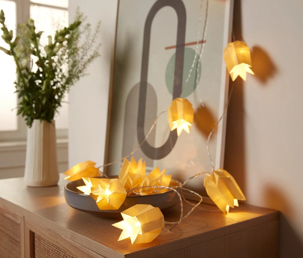 Papierová svetelná reťaz s LED