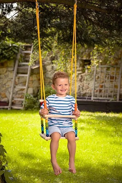 Hojdačka farebná s ohrádkou