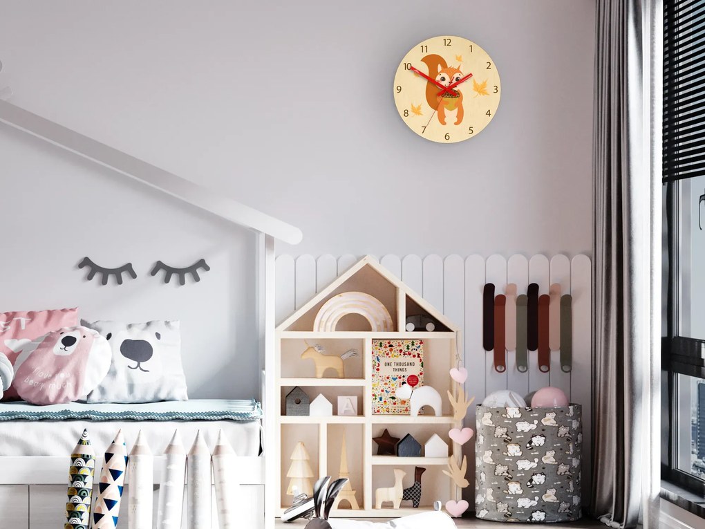 Dětské nástěnné hodiny Ami Veverka 30 cm vícebarevné