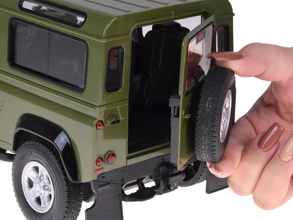 Auto na diaľkové ovládanie Rastar Land Rover Defender 1:14 so svetlami RC0712 Farba: čierna