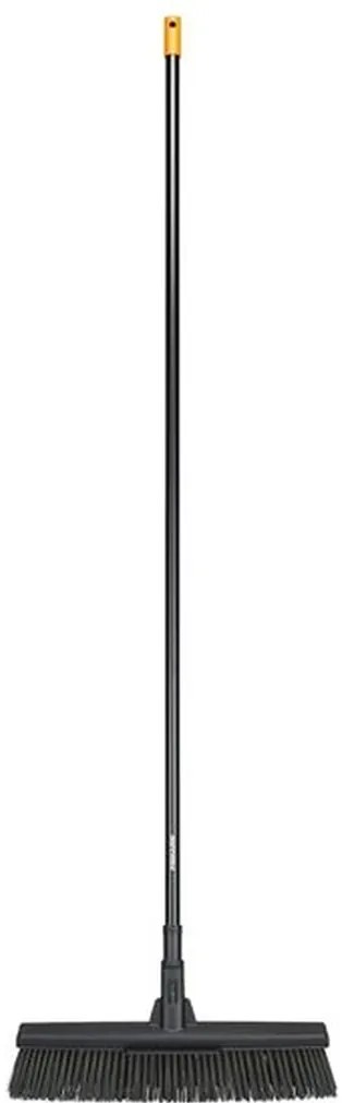 Fiskars Solid (L) Univerzálna metla s násadou, 172cm 1025926