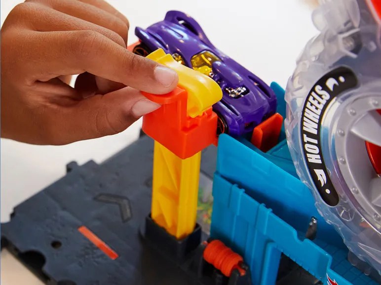 Hot Wheels City Obchod s pneumatikami  (100366545)