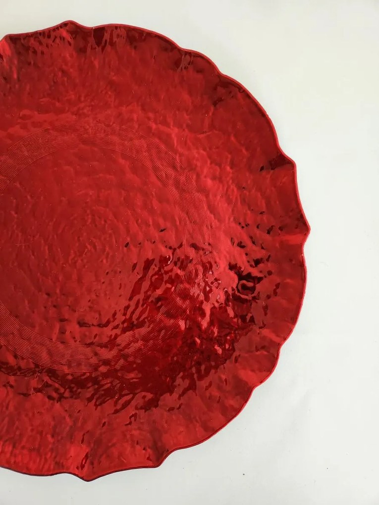 Červený lesklý klubový tanier Kvet 33cm