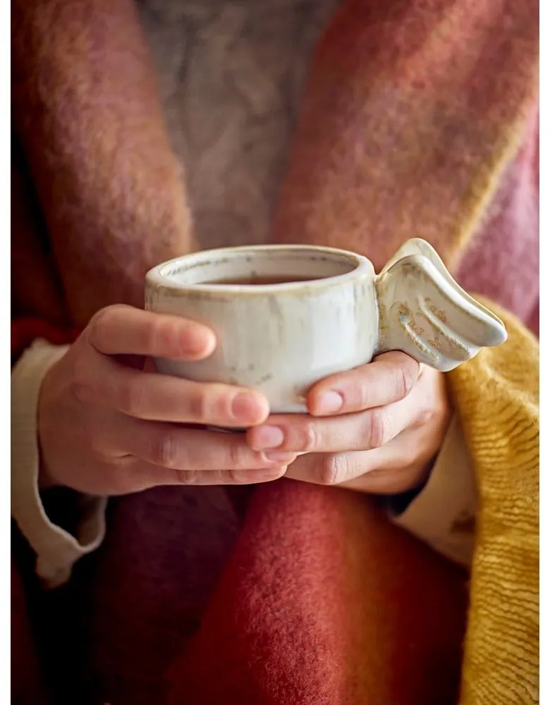 Krémová šálka na espresso z kameniny 250 ml Seraphine – Bloomingville