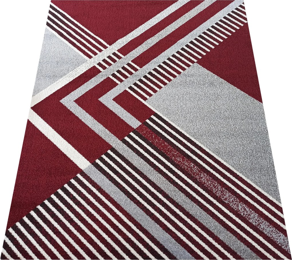 DY Sivo-červený koberec s geometrickým vzorom Otto 03 Rozmer: 200x290 cm