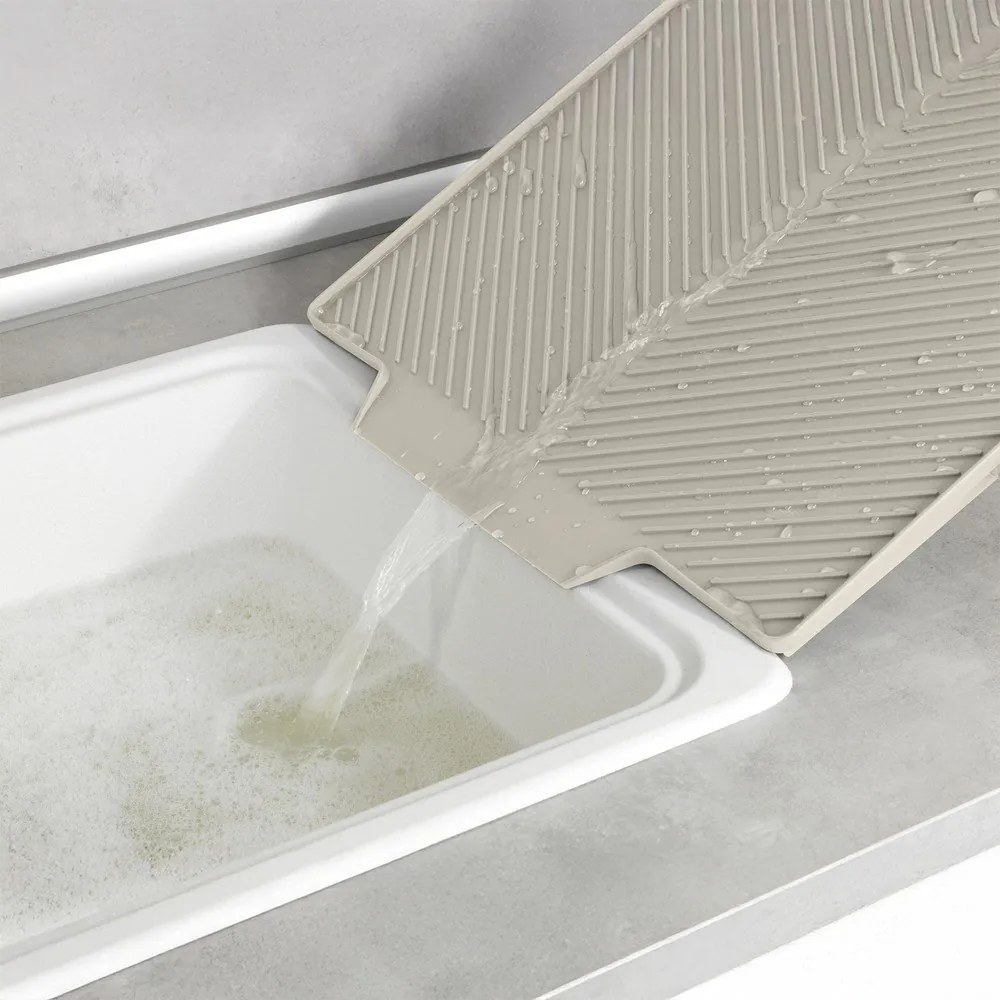 Béžová plastová odkvapkávacia podložka na riad 34x40 cm Nelia – Wenko