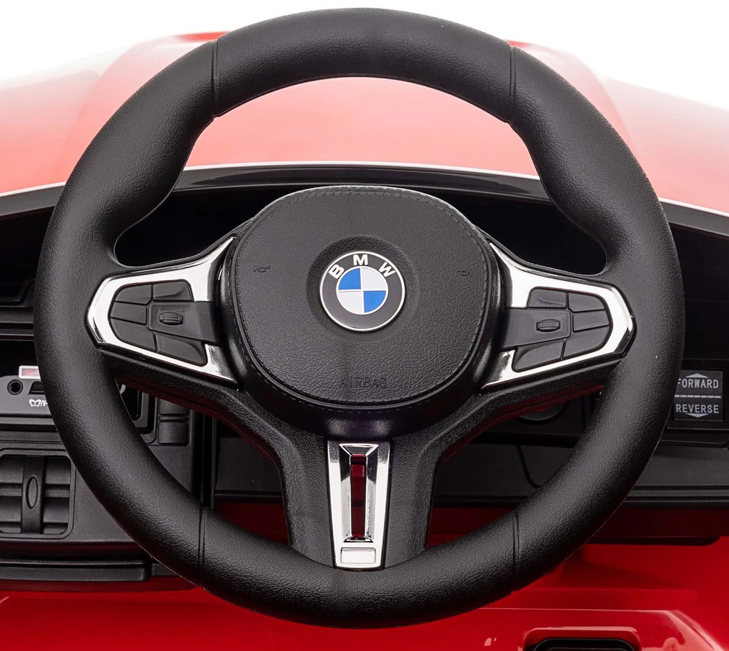 Elektrické autíčko BMW M4 červené
