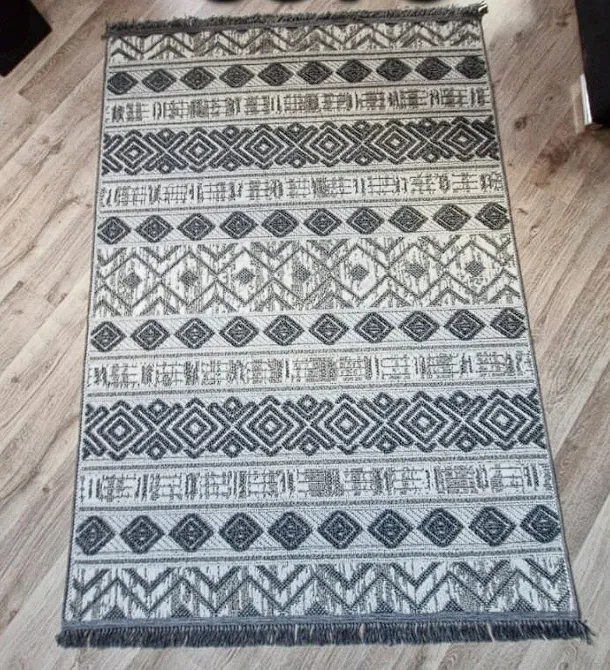 Sivý pruhovaný koberec v boho štýle Boho 881-S – moderný dizajn Rozmer: 160x220 cm