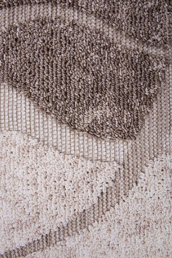 Koberec Benita 504 D.BEIGE/CREAM rozmery koberec: 133x190 cm