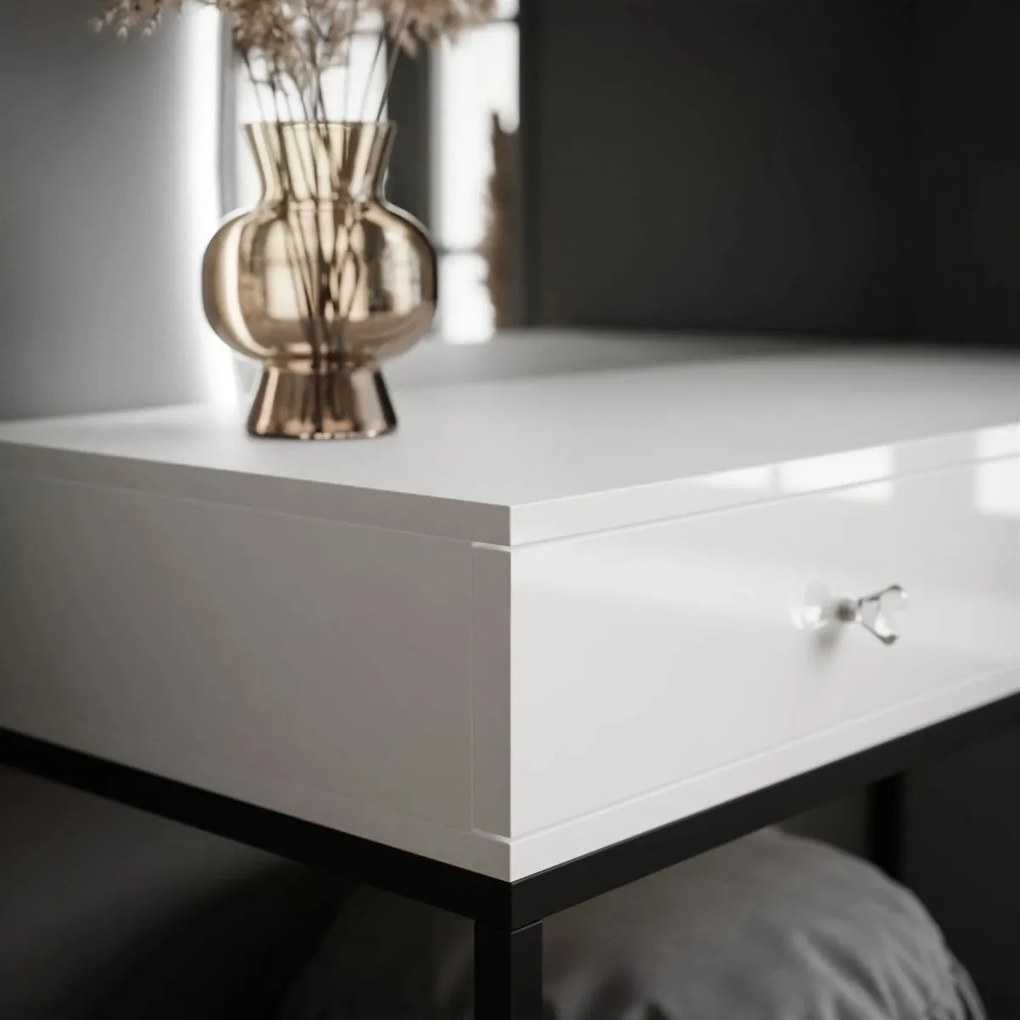 TOALETNÝ STOLÍK EMELINE BIELY VYSOKÝ LESK + ČIERNY PODSTAVEC + ZRKADLO + LED