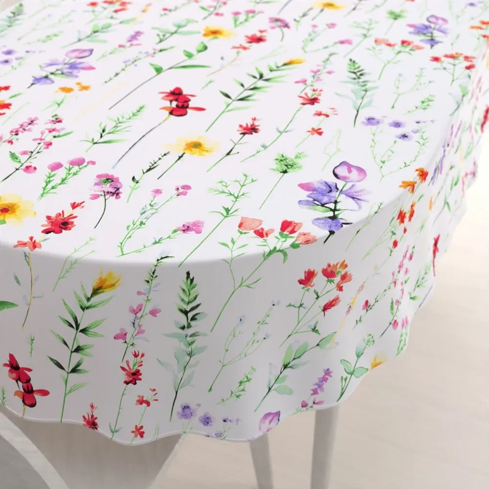 Biante Bavlnený oválny obrus Sandra SA-492 Kvetovaná lúka na bielom 140x220 cm