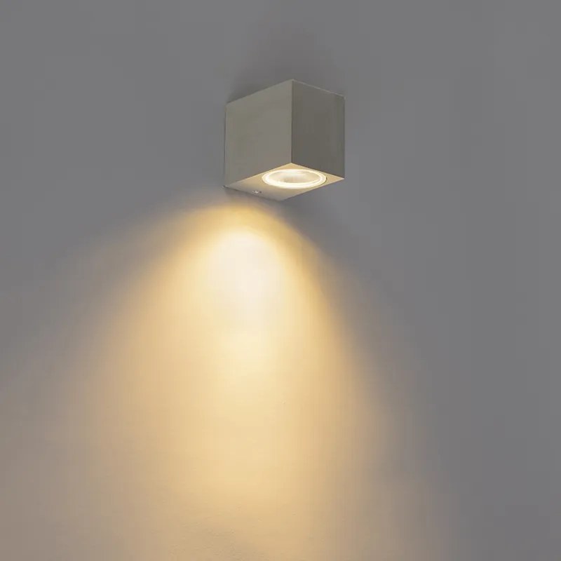 Moderná nástenná lampa hliníková IP44 - Baleno