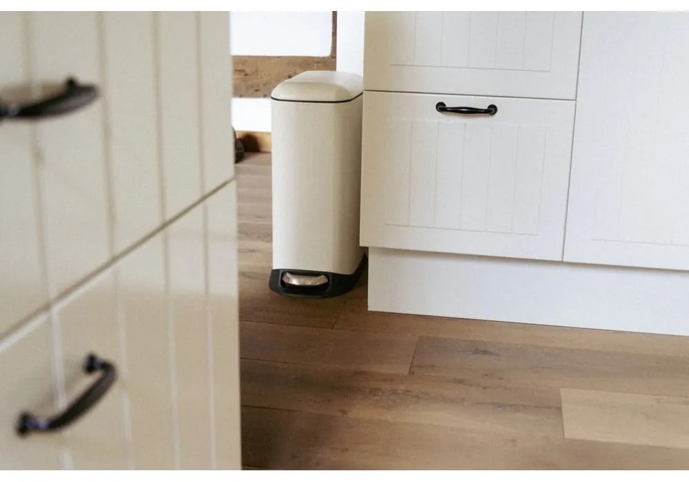 Krémový pedálový oceľový odpadkový kôš 20 l Design – Wenko