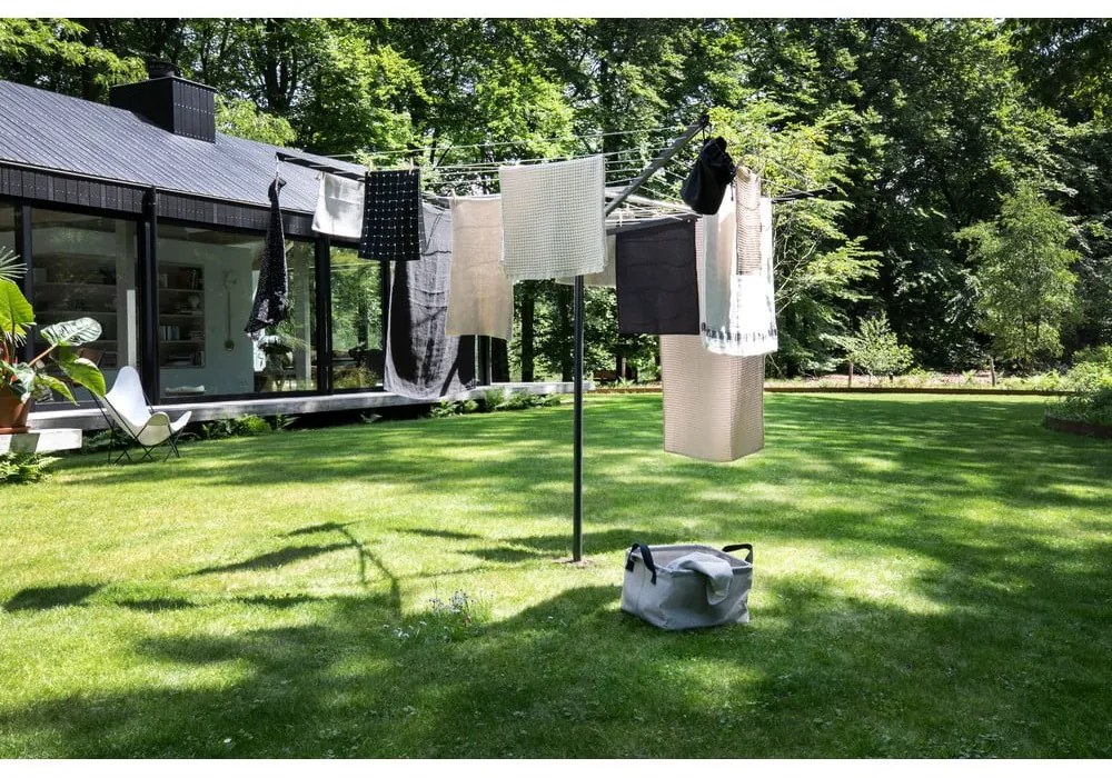 Antracitový vonkajší sušiak na bielizeň 50 m Topspinner – Brabantia