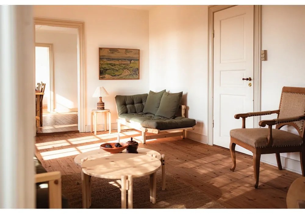 Čierny okrúhly konferenčný stolík z borovicového dreva ø 60 cm Sticks – Karup Design