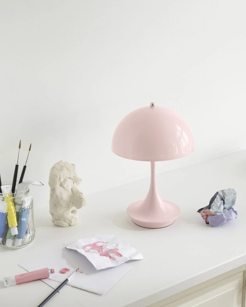 Louis Poulsen Prenosná lampa Panthella 160 V3 Opal Pale rose