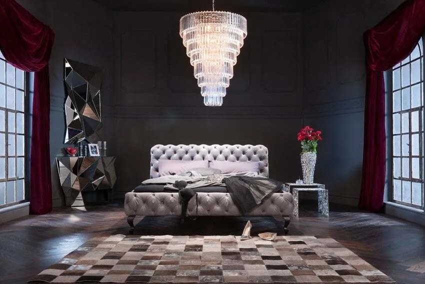 Prešívaná čalúnená posteľ DESIRE 180x200 cm sivý polyester v prevedení glamour