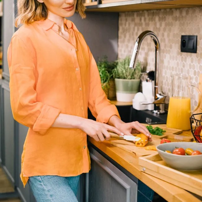 Sada štyroch dosiek na krájanie BAMBOU so sivou rúčkou SS22 812960 (4ks)