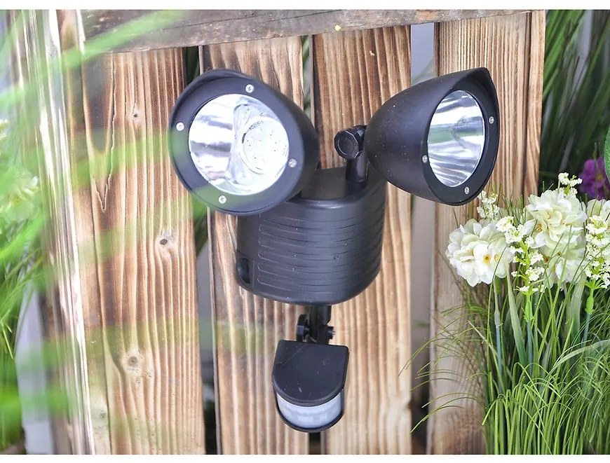 Solárna lampa reflektor BY-25113