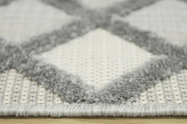 Šnúrkový koberec Stella D418A - Romby Aztec sivý / strieborný
