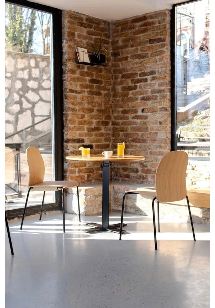 Koňakovohnedé/v prírodnej farbe stohovateľné jedálenské stoličky v súprave 2 ks v dekore duba Book – Gazzda