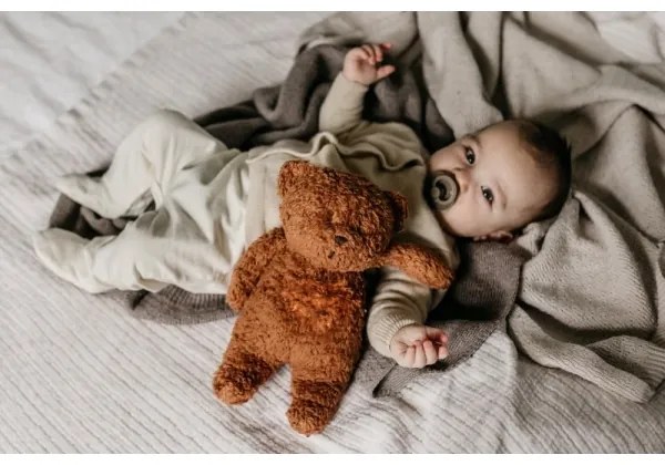 Moonie - Uspávadlo s melódiou a svetlom medvedík organic caramel natur