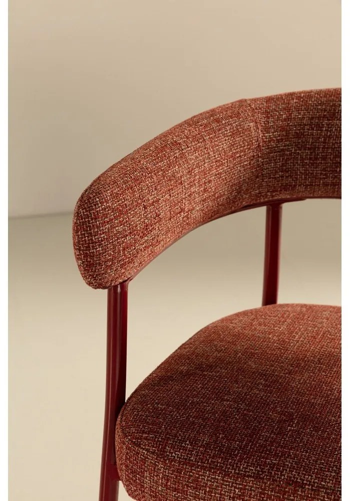 Terakotové čalúnené jedálenské kreslá v súprave s podrúčkami 2 ks Yuri – MOME