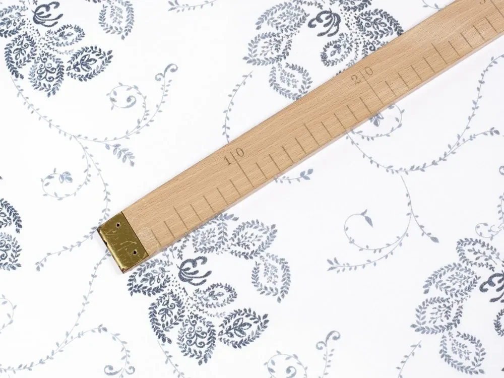 Biante Bavlnený okrúhly obrus Sandra SA-090 Modré popínavé kvety na bielom Ø 140 cm