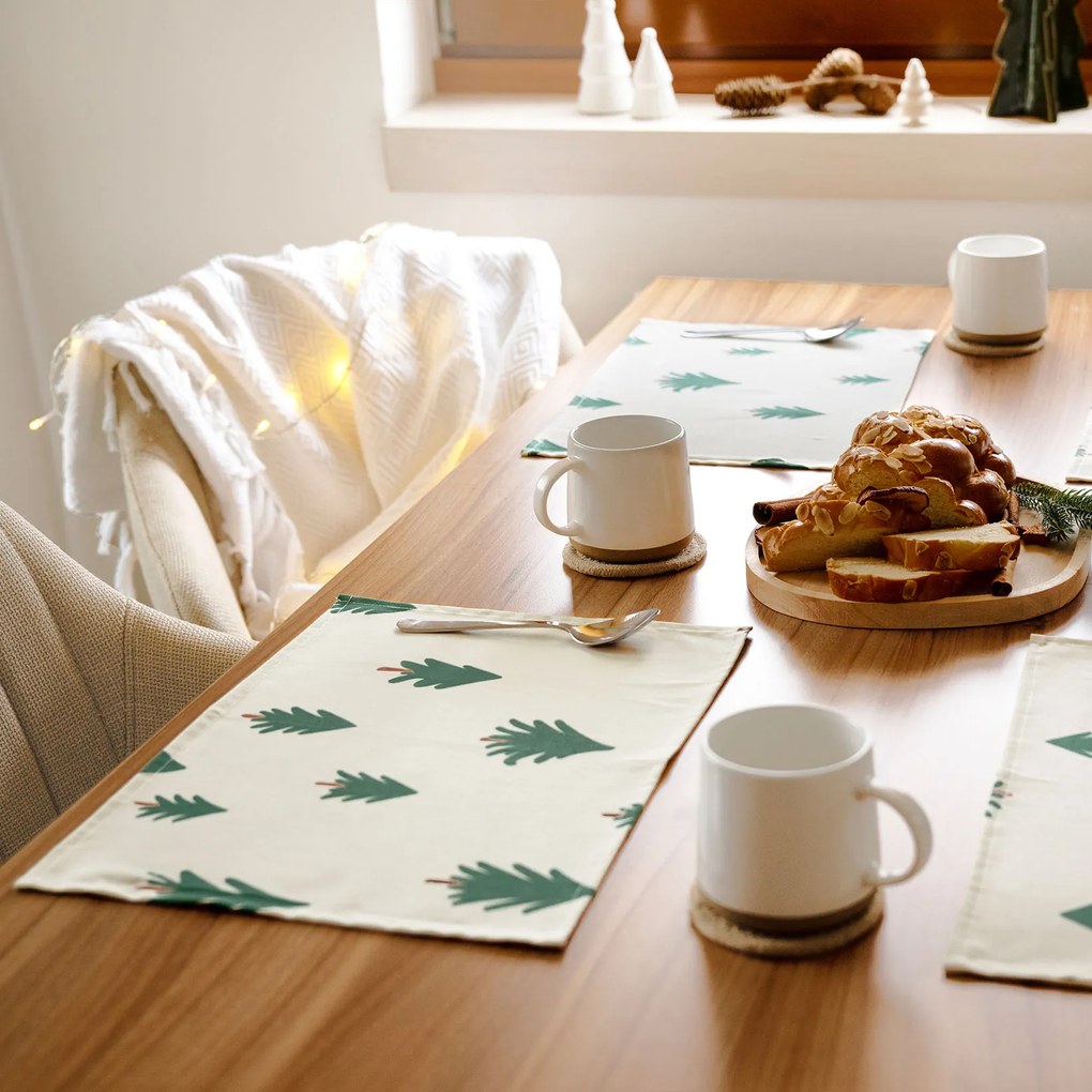 Goldea vianočné prestieranie na stôl z pevnej bavlny - stromčeky na režnom - sada 2ks 30 x 40 cm